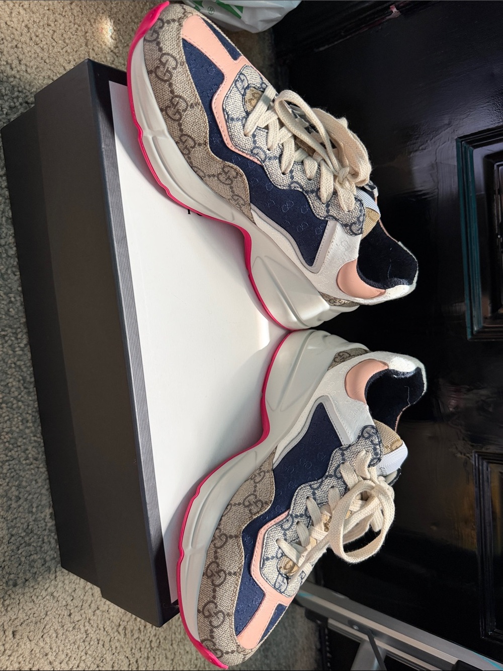 Gucci Beige Navy Pink Logo Runner Sneakers - Picture 7 of 10